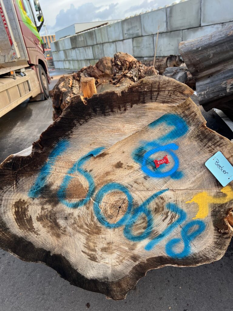Iepenwortel, Wortelnoten, Elm Burl, Maserknolle, Orme de Loupe, Olmo de Lupa, Radica d'Olmo, Maserknude, Alm knude, Ipeknude, Ulme Maser, Becker Woodsupply, Exclusive Wood, Boardroom Table, 100cm wide